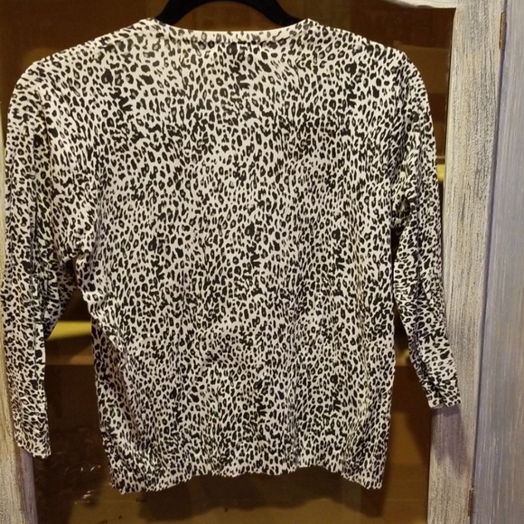 Silk by August Silk M Leopard  Sweater B75 - Picture 6 of 6